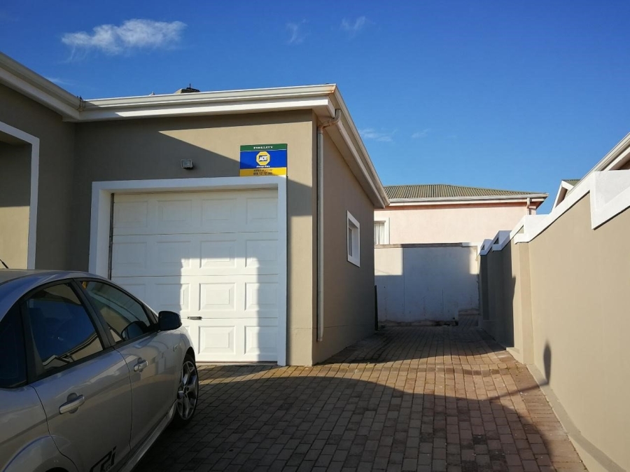 3 Bedroom Property for Sale in Vredenburg Western Cape